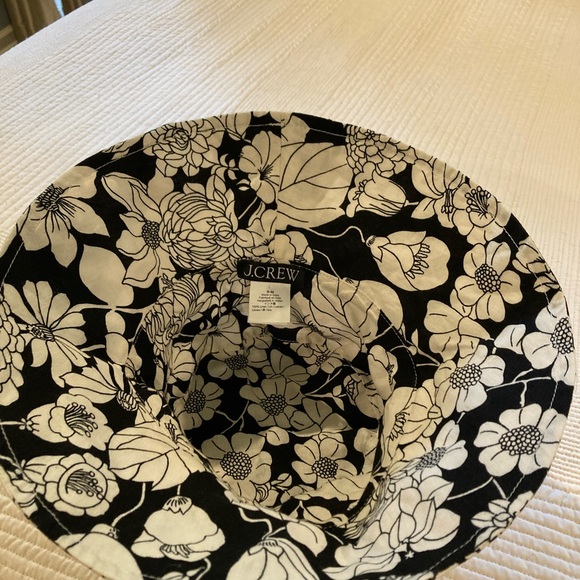 JCrew black and white floral linen bucket hat. New, never worn. - Picture 2 of 3